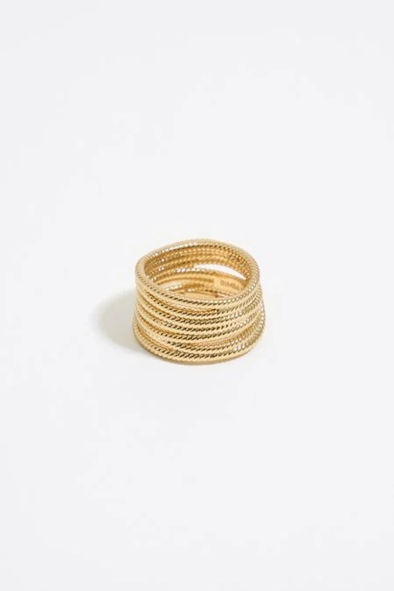 Gold snake chain ring