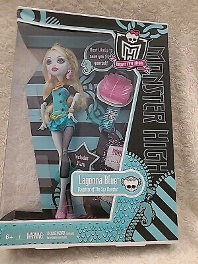 2011 MONSTER HIGH SCHOOL’S OUT LAGOONA BLUE DOLL MATTEL NRFB