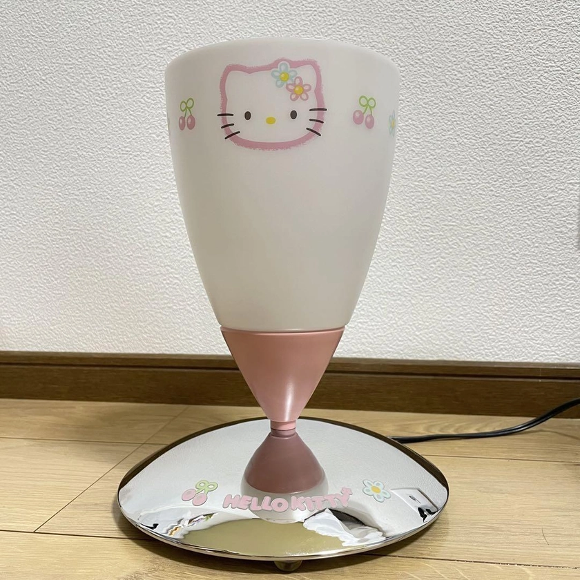 Hello Kitty 2000 Vintage Rare Desktop Lamp Cherry kty-83014 from japan