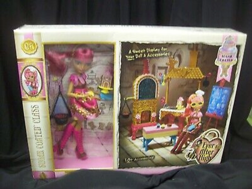 Ever After High Sugar Coated Class- Doll & Playset Combination