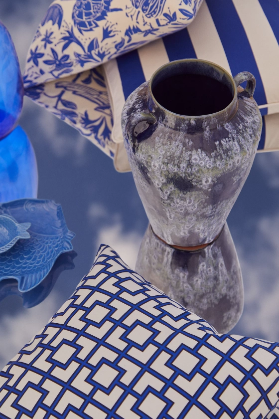Large reactive-glaze vase - Navy blue/Patterned - Home All | H&M GB