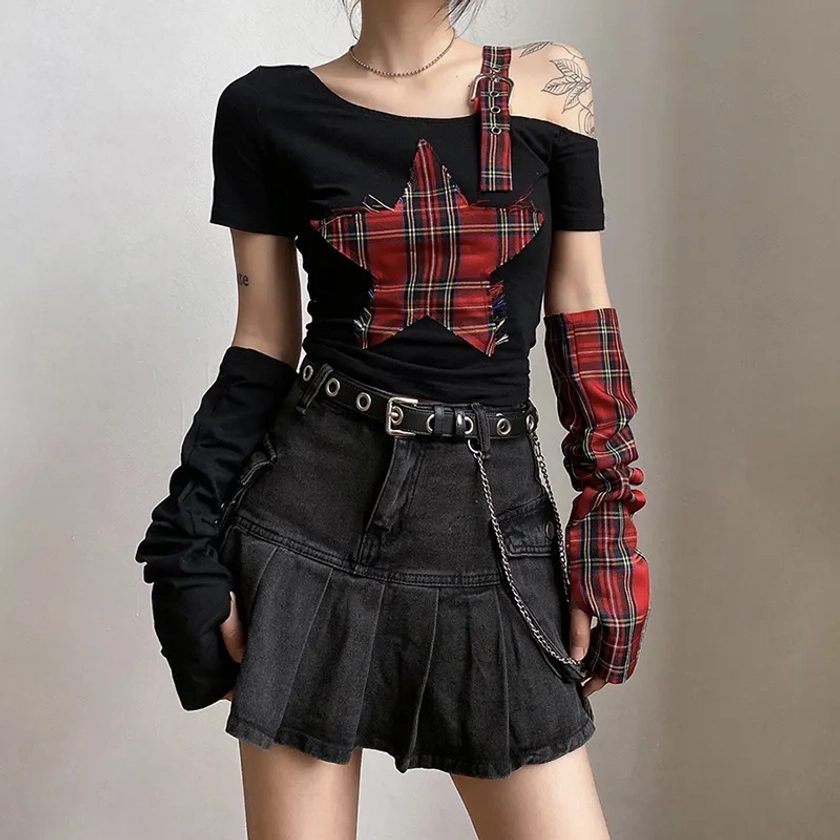 Checkered Star Belted Sleeves Top