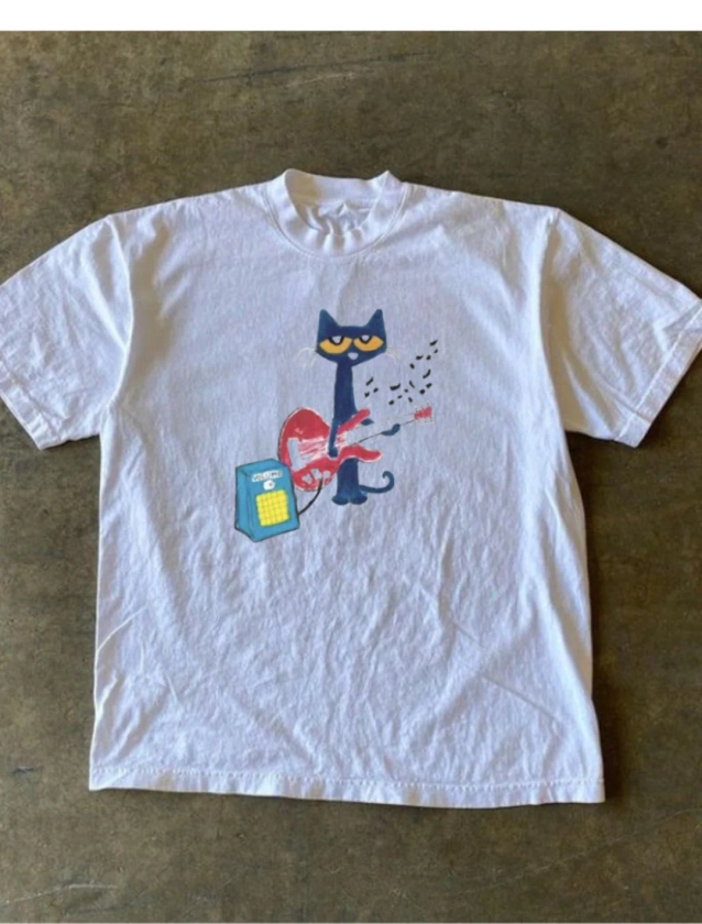 pete the cat playing guitar graphic oversized tee