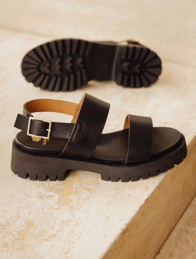Nami Passion Black - Flat sandals in black leather with chunky notched rubber sole
