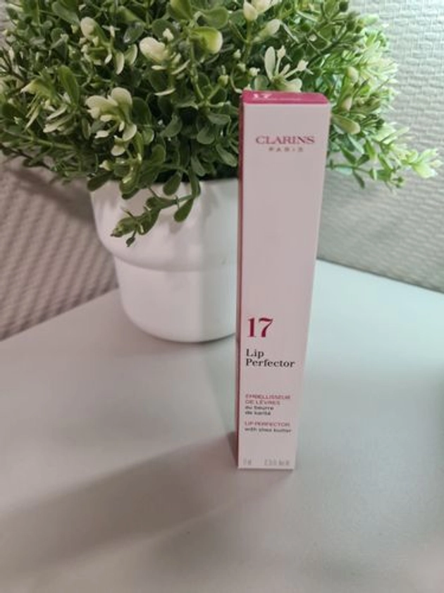 Новый Clarins блеск для губ 17, цена 73 р. купить в Минске на Куфаре - Объявление №241562574