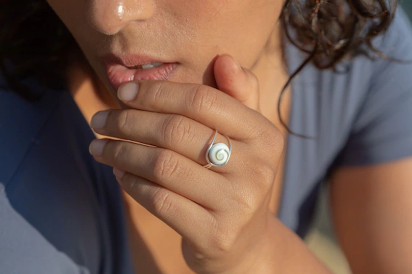 Shell Ring, Shiva Ring, Shiva Eye Ring, Sterling Silver Ring, Shell Jewelry, Eye of Shiva Ring, Natural Stone Ring, Seashell Rings for Women