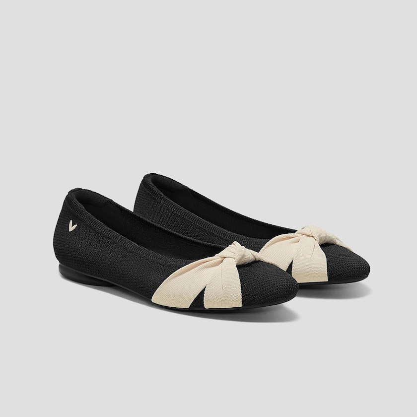 Round-Toe Knotted Flats (Bibi), Black & Cream Ivory, EU40 | VIVAIA