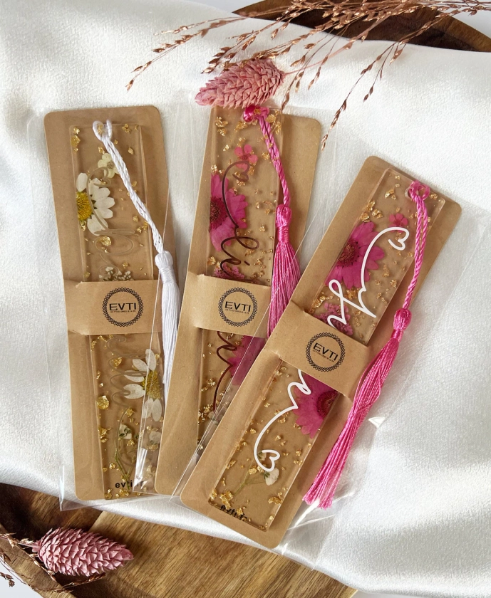 Resin bookmark with dried flowers