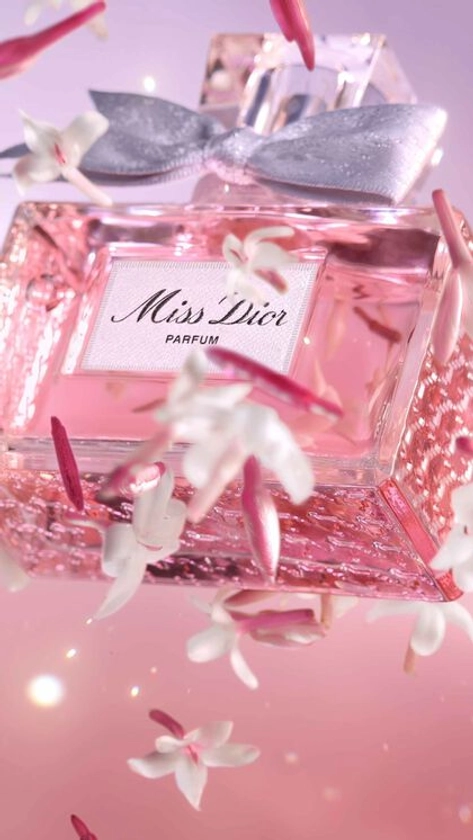 Miss Dior Parfum: Floral, Fruity, Woody Perfume Notes | DIOR