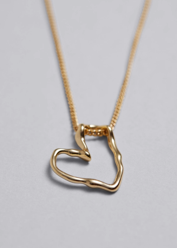 Collier en chaîne avec pendentif cœur