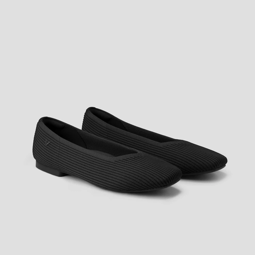 Square-Toe V-Cut Flats (Margot 2.0), Black, EU45 | VIVAIA