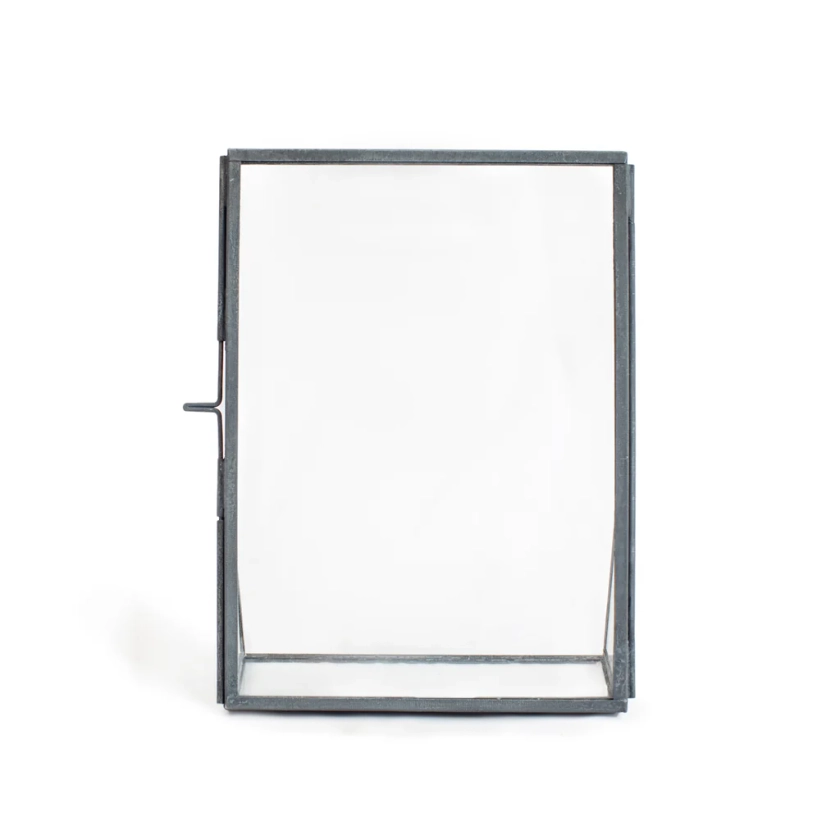 Vertical Zinc Finish Standing Picture Frame 4"x6"