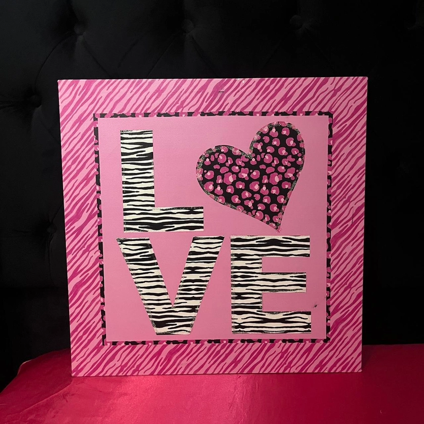 love pink decor(NO PAYPAL) - one of my favs💕 - very...