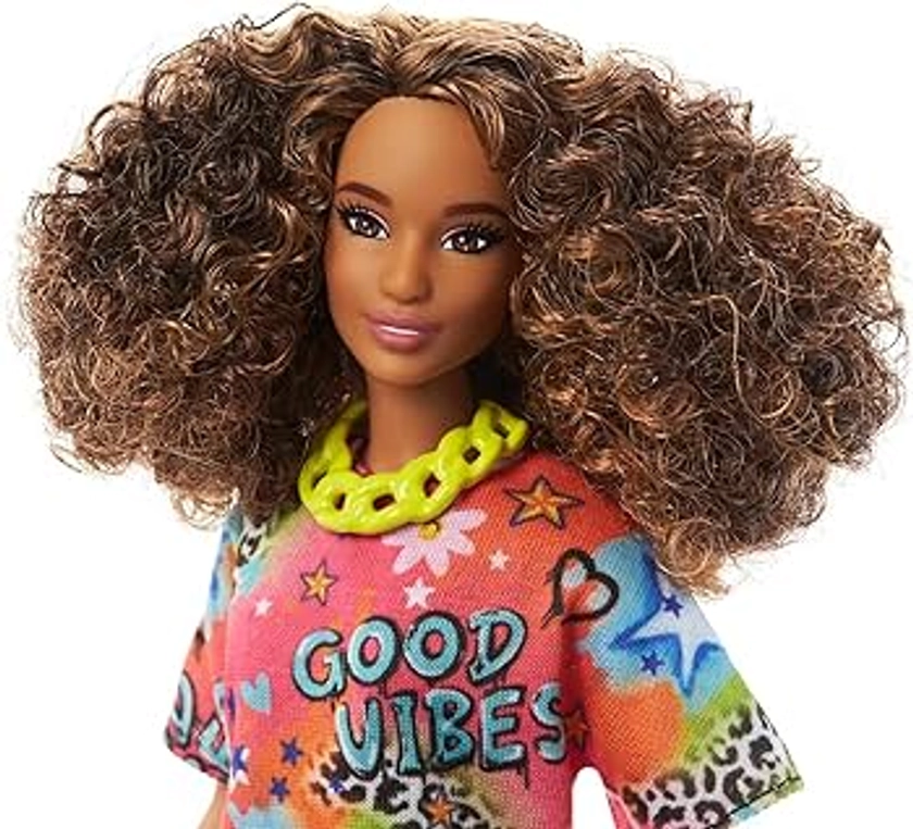 Barbie Doll, Kids Toys, Curly Brown Hair, Barbie Fashionistas, Athletic Body Shape, Graffiti-Print T-Shirt Dress, Clothes and Accessories, HPF77 : Amazon.co.uk: Toys & Games