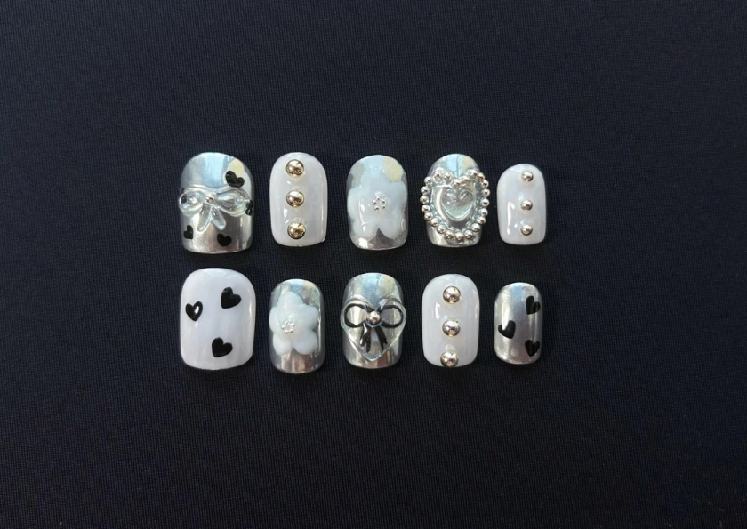 Free Shipping Natural Cute silver Press on Nails, Gel Fake Nails, Handmade Nails, 3D Reusable Nails,Daily Short Nails/Faux Acrylic Nails