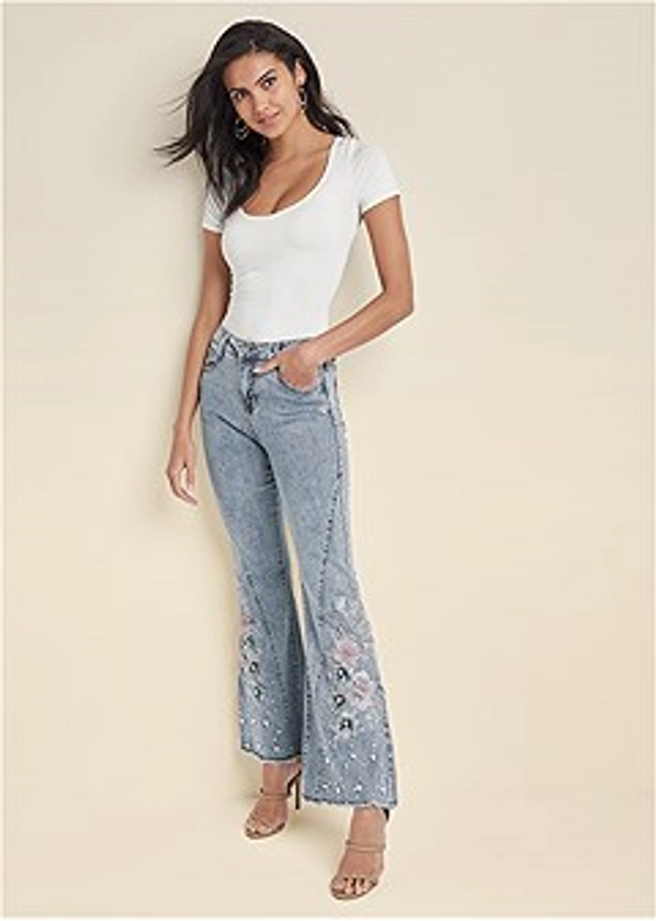 FLORAL APPLIQUE WIDE LEG JEANS in Light Wash | VENUS