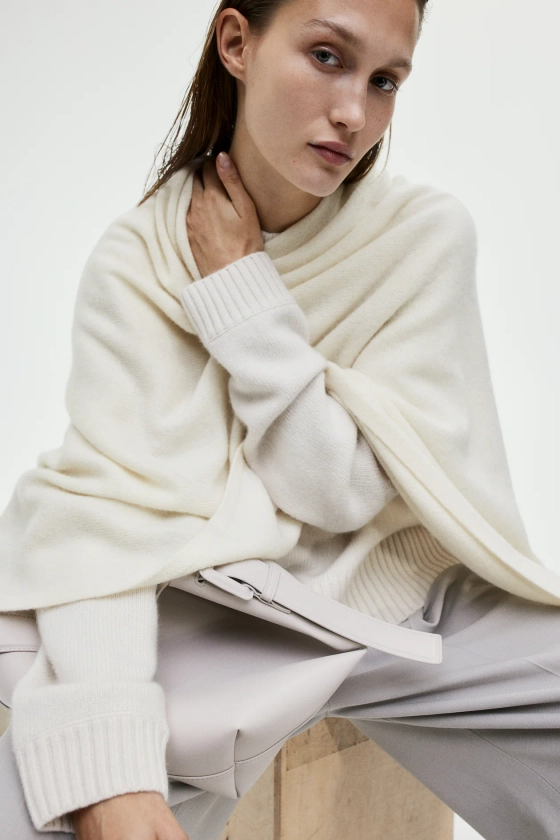 Fine-knit cashmere-blend poncho - Round neck - Cream - Ladies | H&M GB