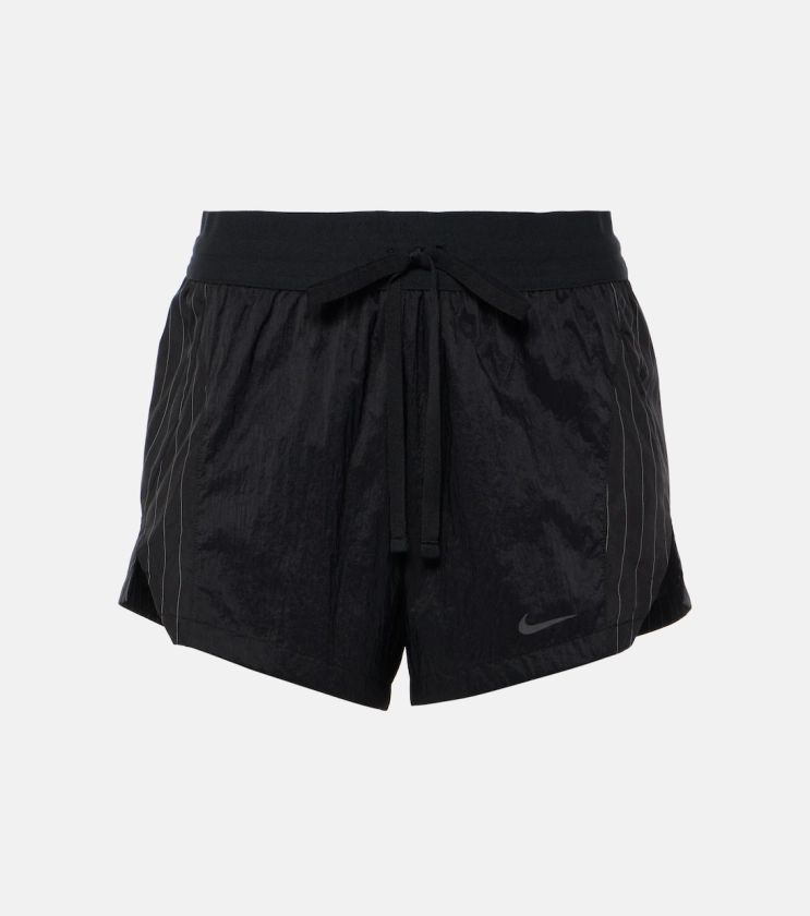 Pinstripe paneled running shorts in black - Nike | Mytheresa