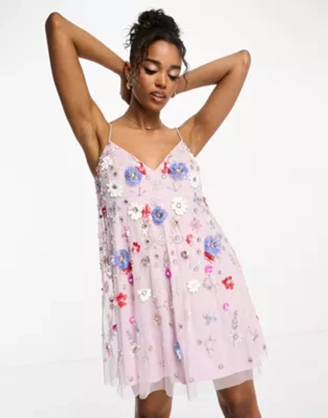 Miss Selfridge Premium - Robe courte à ornements fleurs - Couleurs vives | ASOS