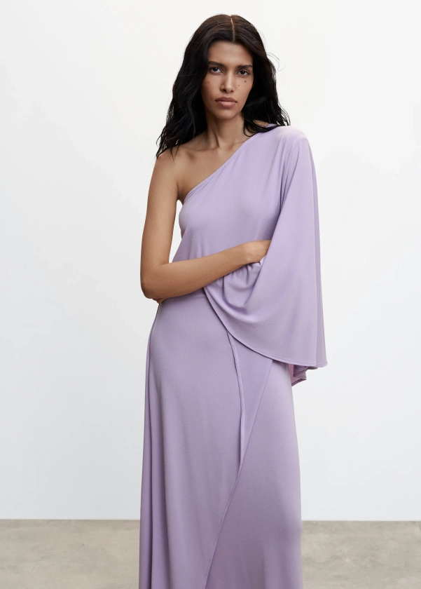 Asymmetrical sleeve dress