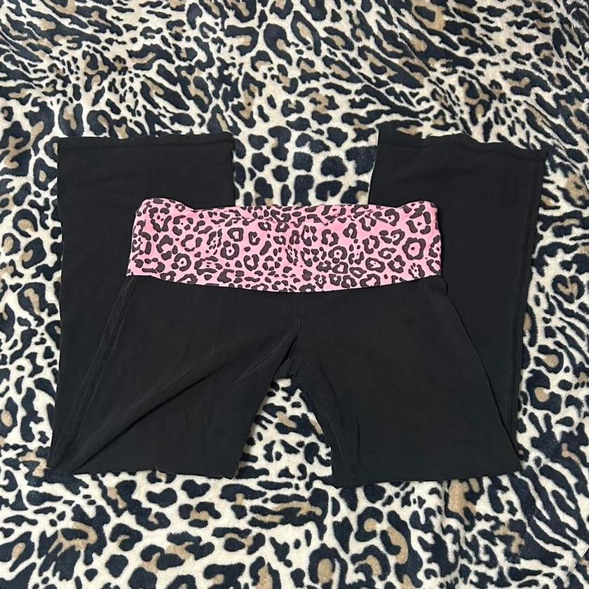 Fold over flare leggings Pink Cheetah Print 💗Size:...