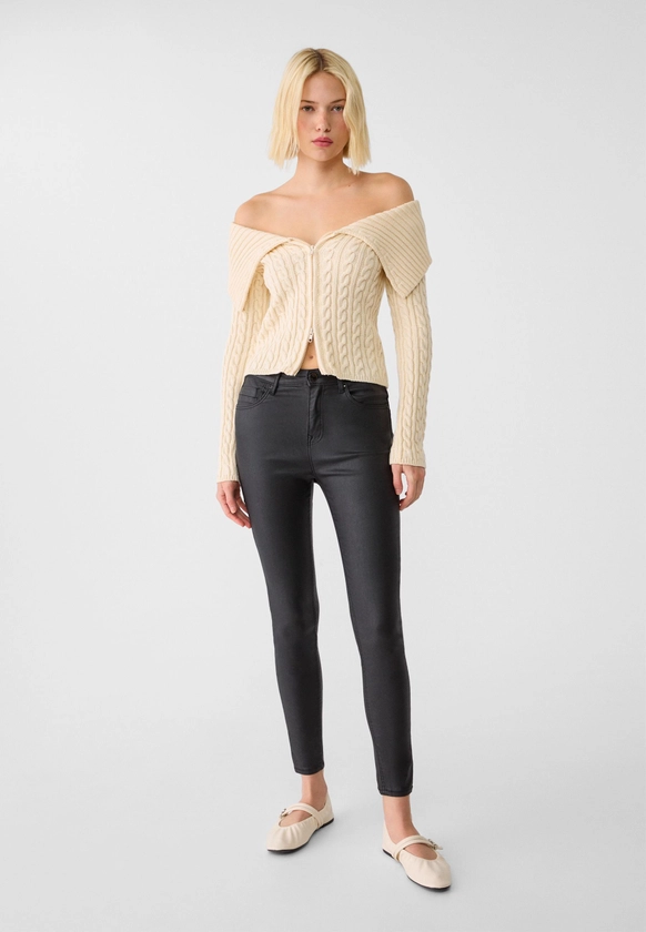 Pantalon taille haute enduit - Pantalons femme | Stradivarius France