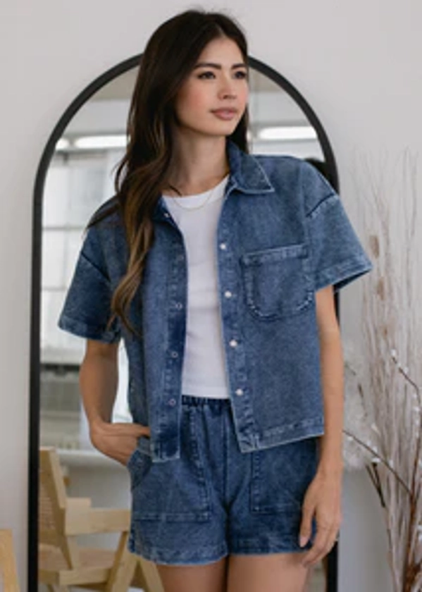 Cropped Short Sleeve Indigo Button Down