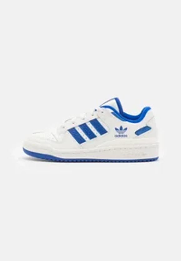 FORUM LOW CLASSIC   - Trainers - core white/team royal blue