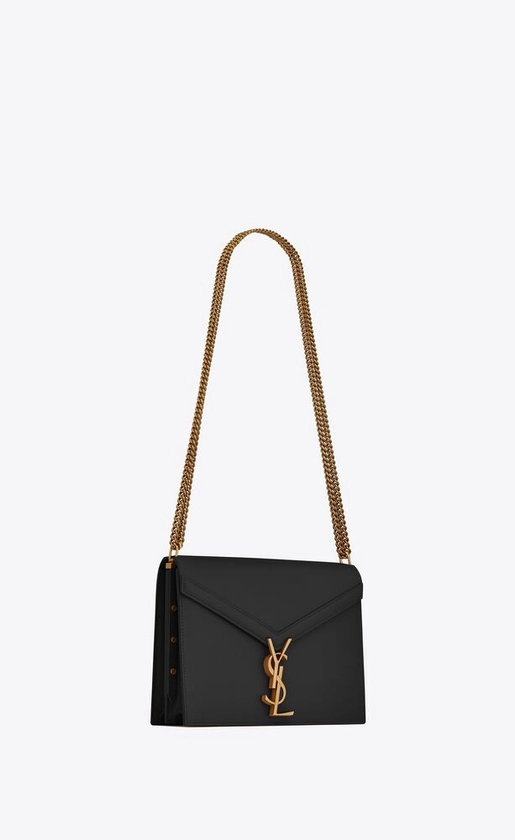 CASSANDRA medium chain bag en cuir embossé grain de poudre | Saint Laurent | YSL.com