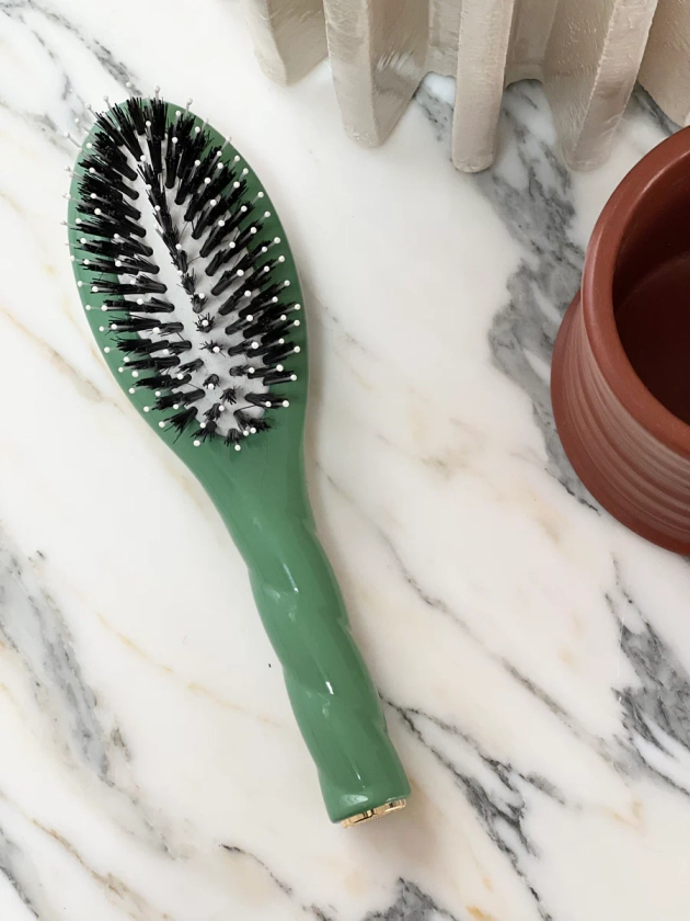 Petite Brosse Poils Sanglier N.03 Vert Amande