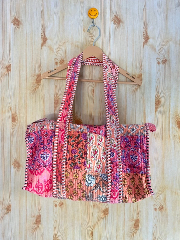 Sac fourre-tout matelassé à bandoulière en coton, empreinte de main, floral, écologique, durable, yoga, shopping, plage, artiste, boho, sac, week-end - Etsy France