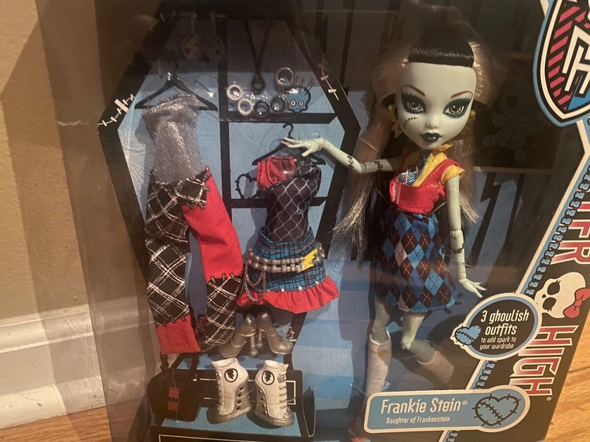 Monster High I HEART FASHION FRANKIE!! NIB!! MINT!