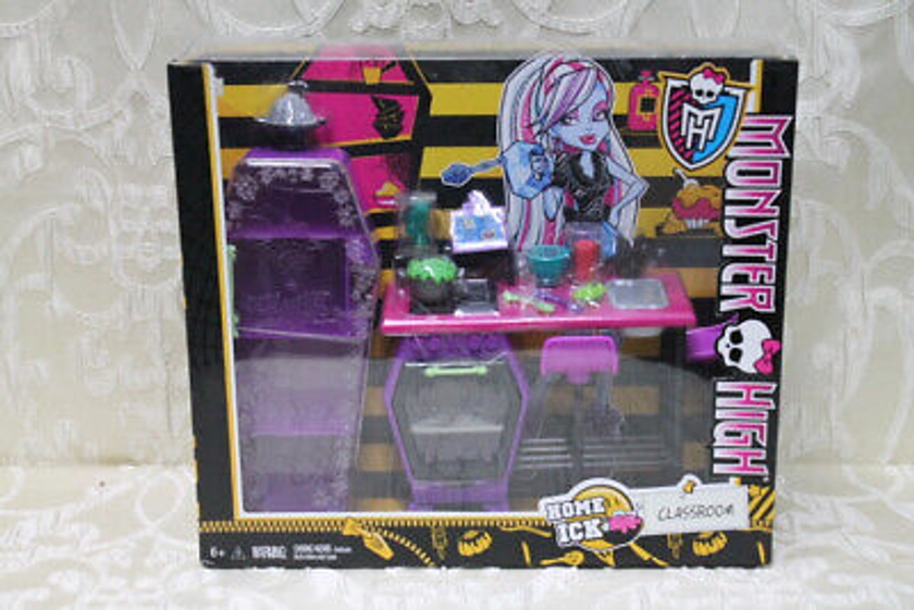 Monster High Home Ick Classroom Playset 2013 Mattel New