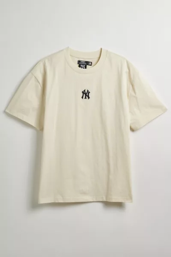 Pro Standard UO Exclusive New York Yankees Home Game Tee