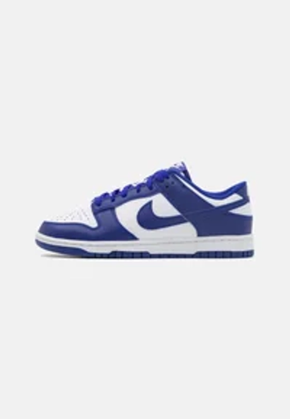 Nike Sportswear DUNK RETRO - Trainers - white/blue/blue - Zalando