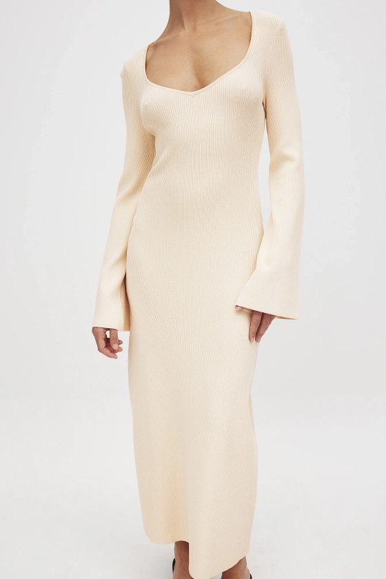 Fine Knitted Trumpet Sleeve Midi Dress