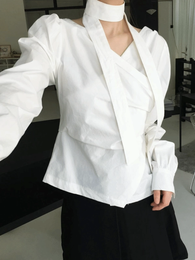 [하객룩추천] Jane wrap tie blouse (Ivory, black)