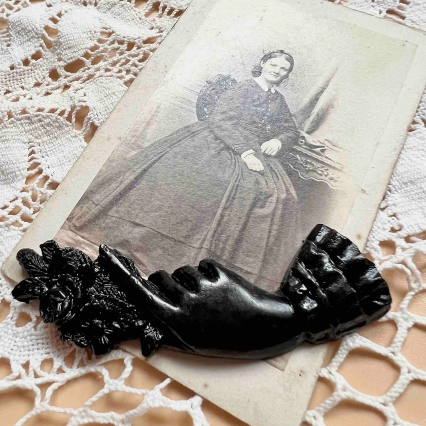 Black Victorian Mourning Brooch, Bakelite Whitby Jet INSPIRED Fakelite,lucite Edwardian Gothic Jewelry by Mrs Polly's Lucite - Etsy