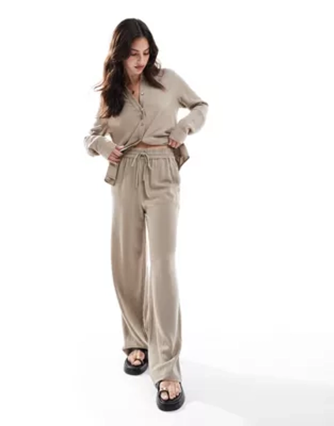 Selected Femme - Pantalon ample taille haute aspect lin - Beige | ASOS