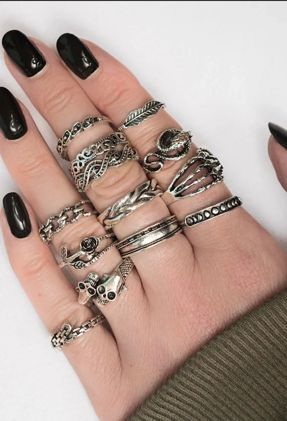 13 pcs Skull Snake & Claw Ring Piece Vintage Silver Ringset Sun Moon Charm Ring Set Gothic Punk Emo Stainless Steel Rings Ring Set