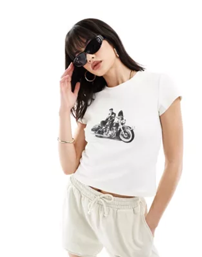 ASOS DESIGN baby tee with elvis presley licence graphic in cream | ASOS