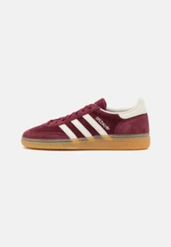 adidas Originals HANDBALL SPEZIAL - Baskets basses - shadow red/off white/rouge foncé - ZALANDO.FR