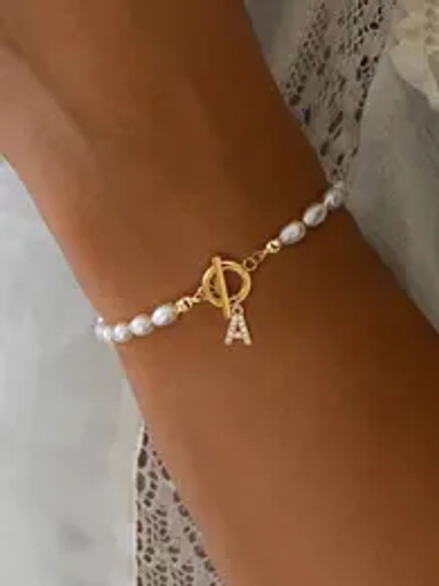 2024 Summer Women's Letter Initial Detail Faux Pearl Decor Bracelet Back To School, Stainless Steel Ot Buckle Matching Jewelry, Chain Clean Girl Accessories, Fall Outfits, Fall Freshness Fall