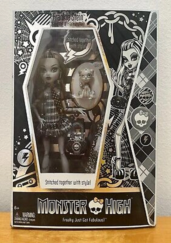 NRFB | Monster High Black and White Frankie 2010 limited edition - SDCC * RARE*