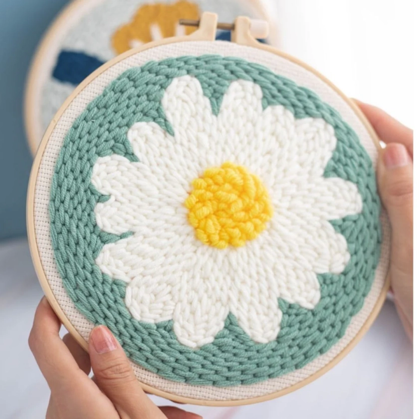 Punch Needle Kit - White Daisy