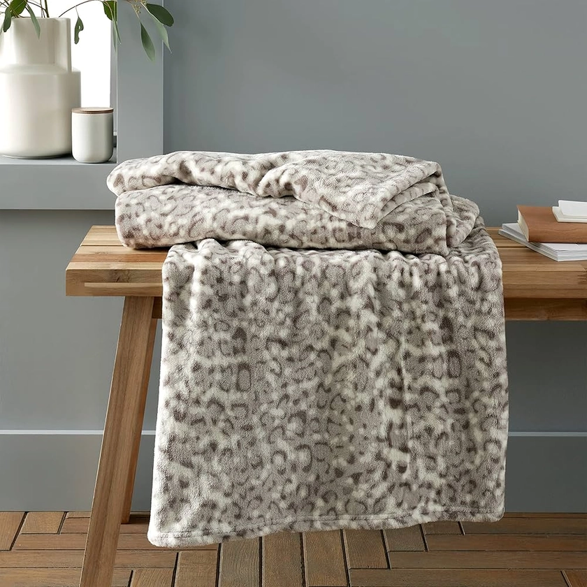 Catherine Lansfield Leopard Animal Print Soft Touch 130x170cm Blanket Throw Natural : Amazon.co.uk: Home & Kitchen