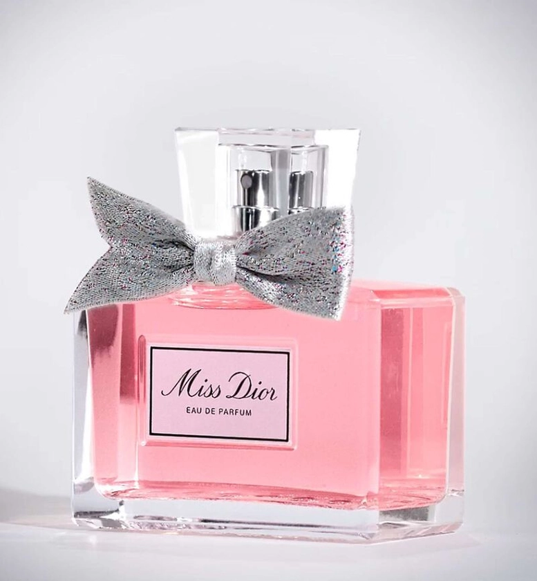 Miss Dior : l'eau de parfum Dior au nœud couture | DIOR