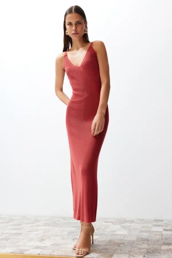 Trendyol Collection Základní šaty ze sušené růže Maxi Pletené šaty TWOSS20EL1574 - Trendyol