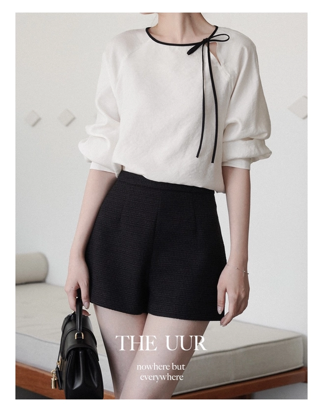 uur letter round blouse [black] - 유유알