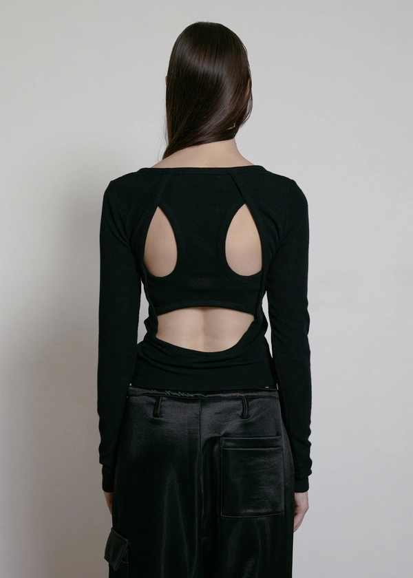 BACK HOLE RIBBED TOP, BLACK - bohemseo